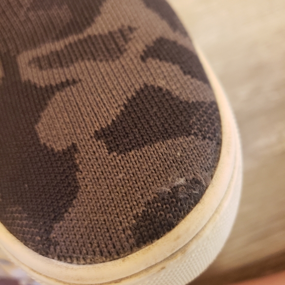 Rothy's Sneaker Camo size 9 - Picture 2 of 10